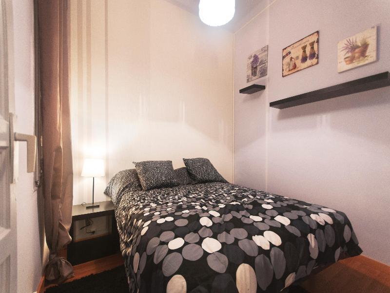 Barcelona 10 - Apartments Екстер'єр фото