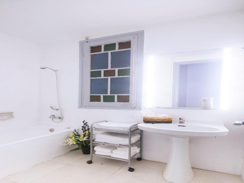 Barcelona 10 - Apartments Екстер'єр фото