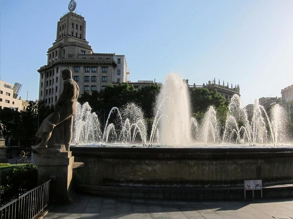 Barcelona 10 - Apartments Екстер'єр фото